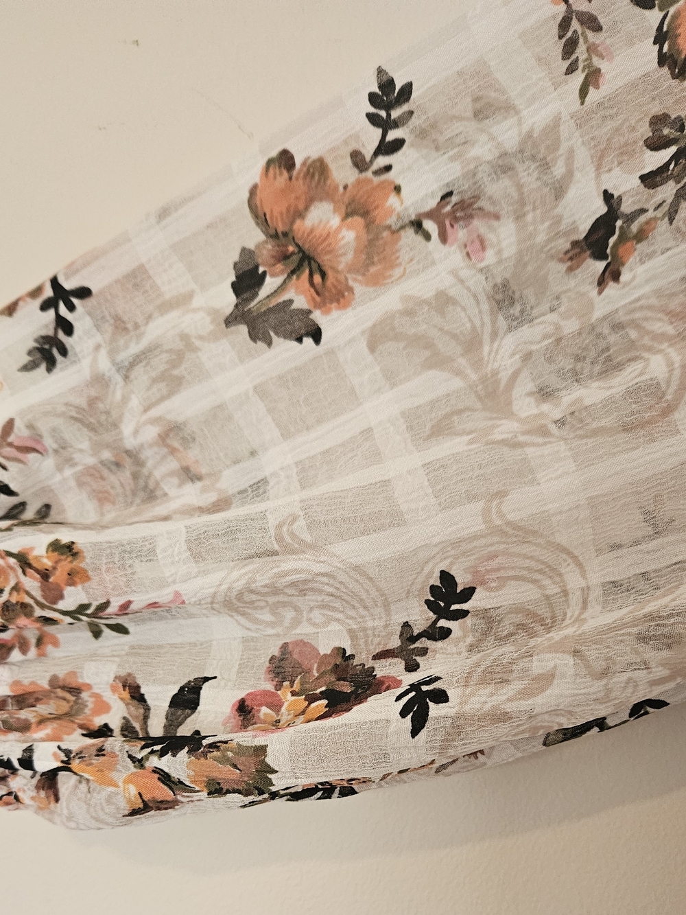 Femella Black - Cream Floral V-Neck Dress with Pink & Orange Blooms Medium Size - Picture 5 of 15